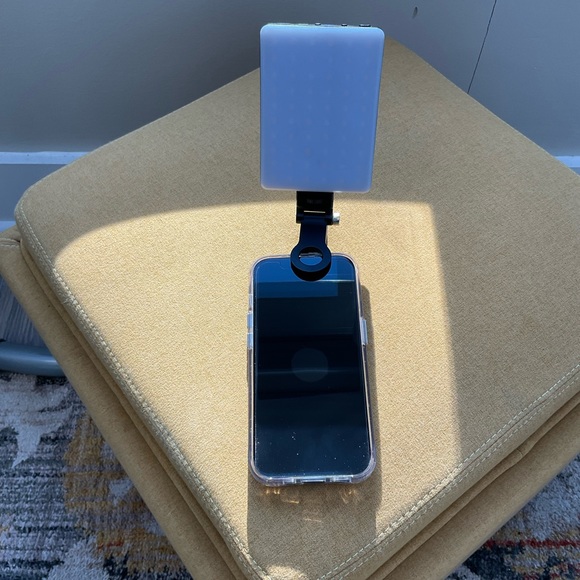 NWT Portable LED Selfie Light with Front & Back Phone Clip - Picture 11 of 12